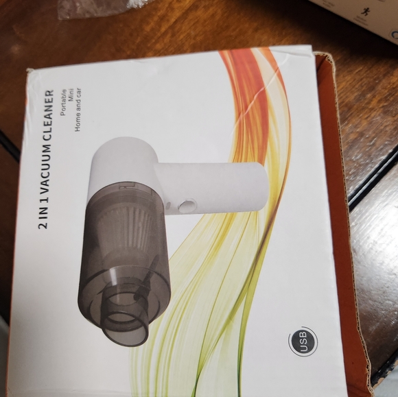 Desk vacuum, PC speakers, Plug and play microphone, blink mini camera - Picture 1 of 9